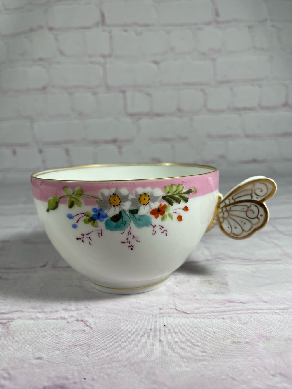 Vintage Floral and Butterfly Gold Trim Porcelain Teacup and Saucer Set - Picture 9 of 11